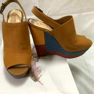 Jessica Simpson Shoes, Wedge Heels Brown, with size 9